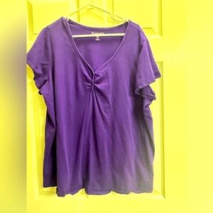 ROAMAN’S 1X 22/24, purple top plus size.  New, washed and never worn.